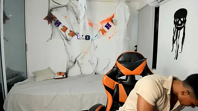 jeanfran ferrer online show from October 31, 7:21 pm