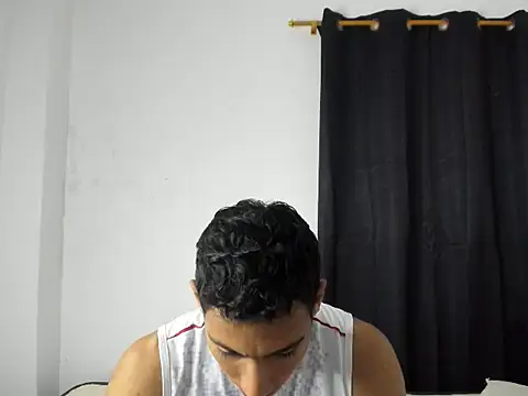 jhosep hamilton online show from October 3, 7:04 pm