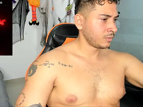 Snapshot of ashlan_king chatting on October 21, 7:35 pm ashlan king online show from October 21, 7:35 pm