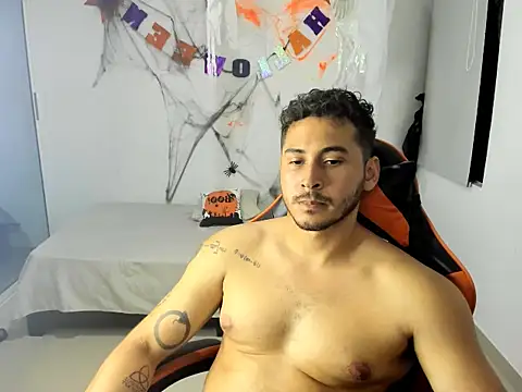 Snapshot of ashlan_king chatting on October 30, 2:32 am ashlan king online show from October 30, 2:32 am