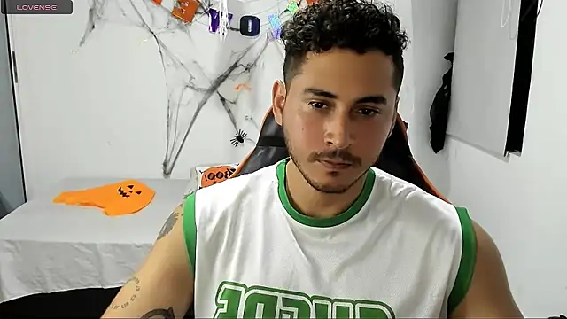 Snapshot of ashlan_king chatting on October 27, 2:56 am ashlan king online show from October 27, 2:56 am