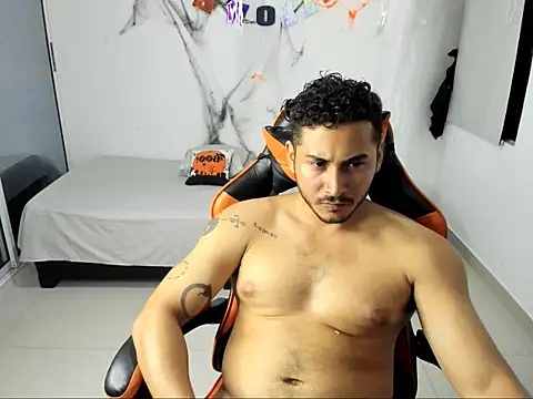 Snapshot of ashlan_king chatting on November 2, 3:11 am ashlan king online show from November 2, 3:11 am