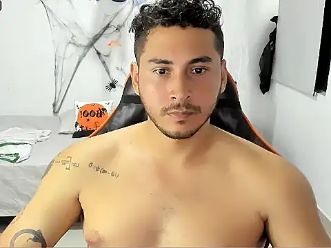 Snapshot of ashlan_king chatting on October 27, 7:59 pm ashlan king online show from October 27, 7:59 pm