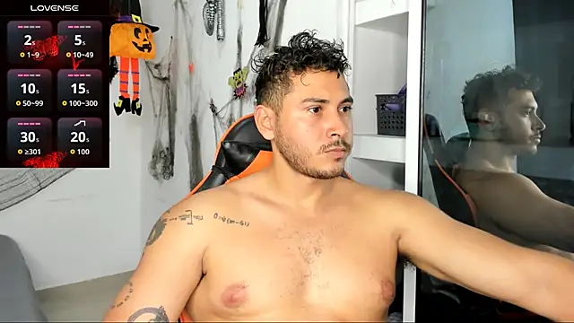 Snapshot of ashlan_king chatting on October 28, 7:24 pm ashlan king online show from October 28, 7:24 pm