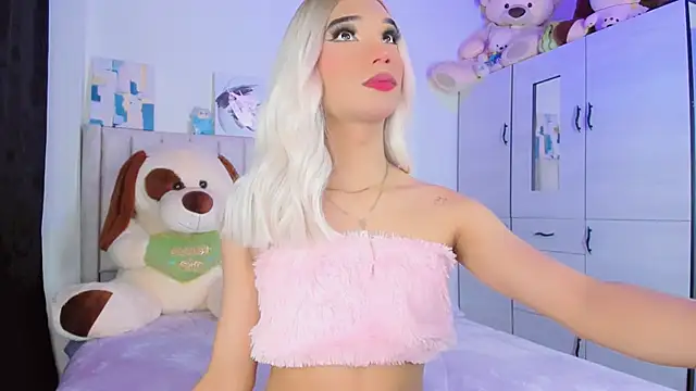 Snapshot of baby_cleo chatting on December 2, 12:22 am baby cleo online show from December 2, 12:22 am