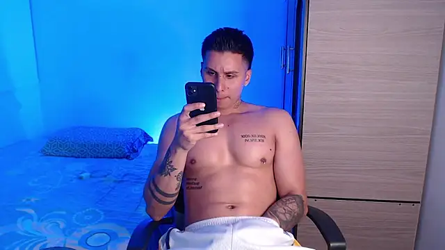 valentinosex1 online show from November 30, 10:32 pm