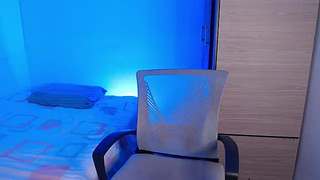 valentinosex1 online show from November 22, 9:35 pm