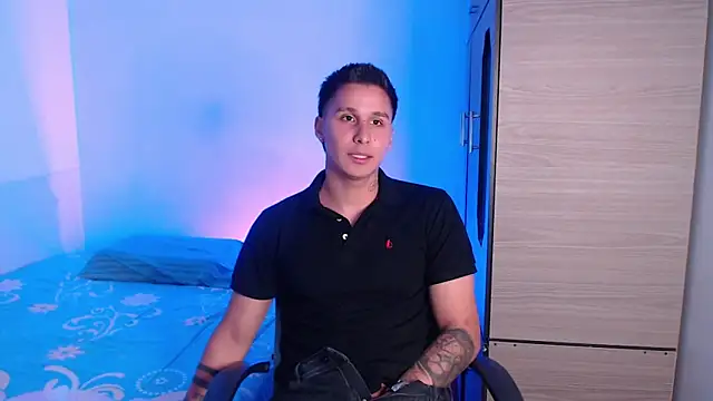 valentinosex1 online show from September 30, 9:21 pm