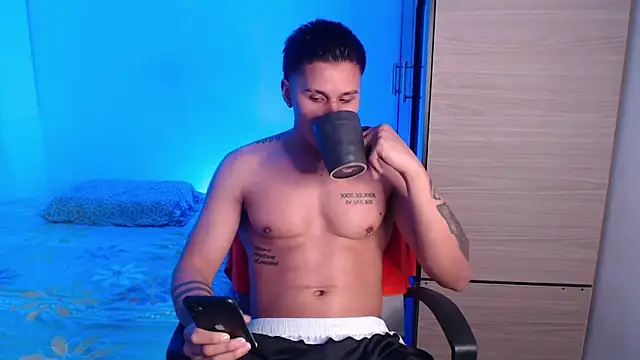 valentinosex1 online show from October 26, 8:53 pm