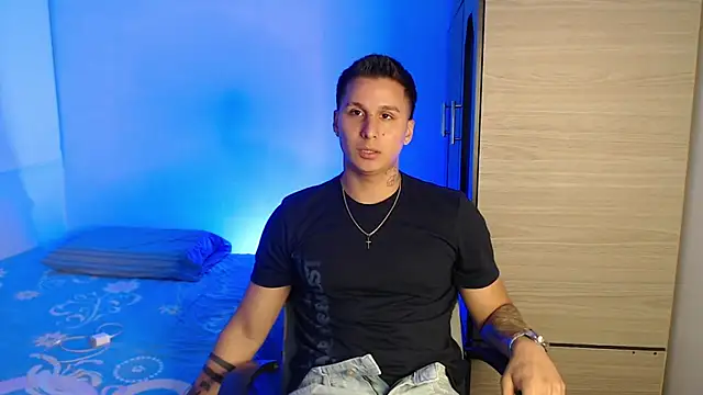 valentinosex1 online show from December 2, 10:00 pm