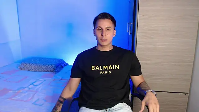 valentinosex1 online show from December 18, 9:29 pm