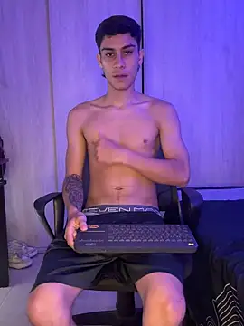 Snapshot of axel_davis_ chatting on September 18, 8:45 pm axel davis online show from September 18, 8:45 pm