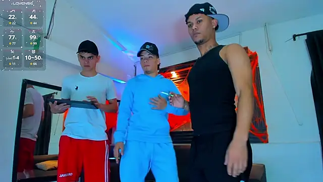 Snapshot of Rick_big chatting on November 1, 4:19 am Rick big online show from November 1, 4:19 am