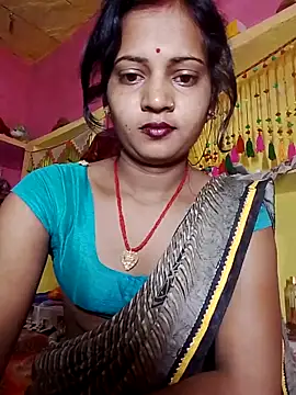 Snapshot of Hot_bbbb chatting on May 6, 7:51 pm Hot bbbb online show from May 6, 7:51 pm