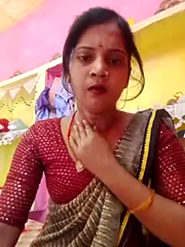 Snapshot of Hot_bbbb chatting on May 19, 6:53 am Hot bbbb online show from May 19, 6:53 am