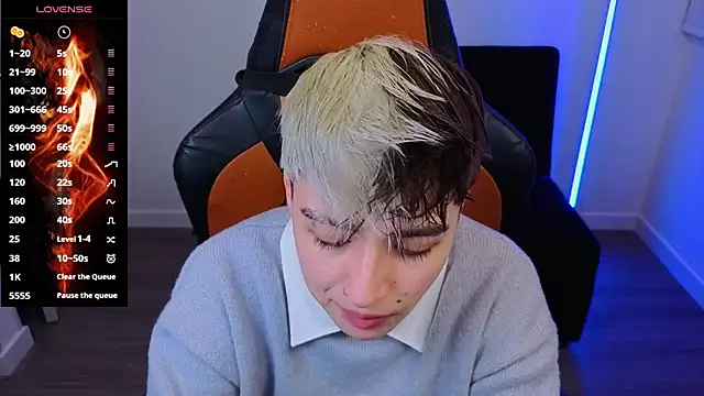 Snapshot of imlaiaaa chatting on October 28, 12:22 am imlaiaaa online show from October 28, 12:22 am