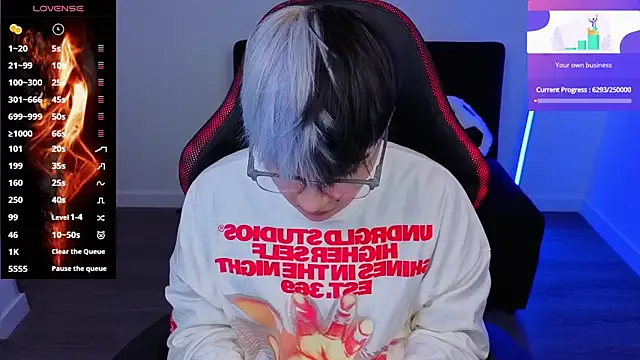 Snapshot of imlaiaaa chatting on November 18, 1:10 am imlaiaaa online show from November 18, 1:10 am