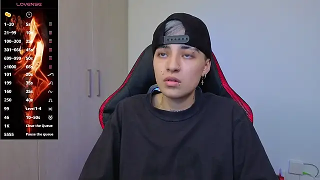 Snapshot of imlaiaaa chatting on December 13, 8:04 pm imlaiaaa online show from December 13, 8:04 pm