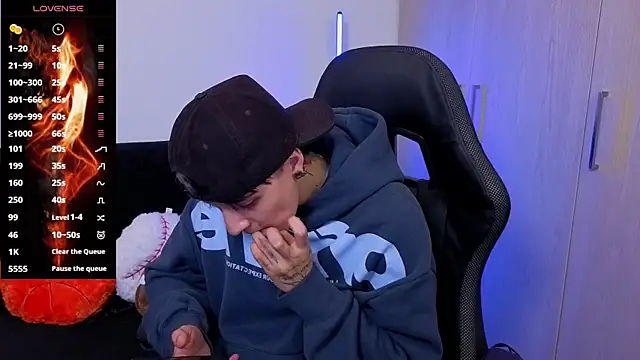 Snapshot of imlaiaaa chatting on November 27, 12:11 am imlaiaaa online show from November 27, 12:11 am