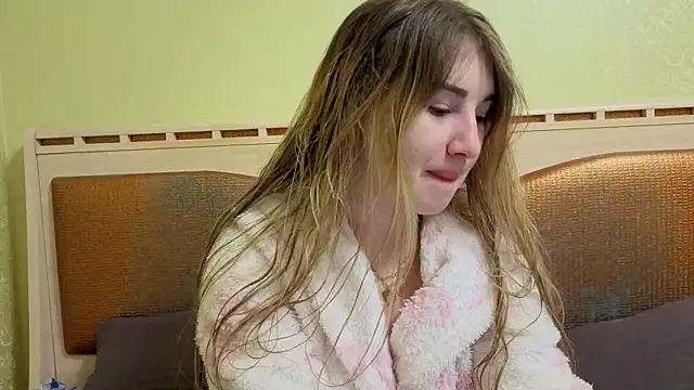 sugarskitty online show from March 16, 12:40 am