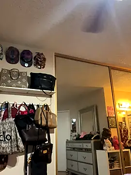 Chicagobabe online show from September 27, 9:37 am