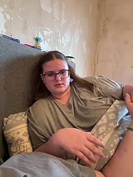 Snapshot of CurvyPaar2 chatting on March 1, 4:51 pm CurvyPaar2 online show from March 1, 4:51 pm