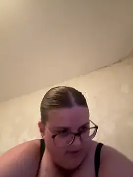 Snapshot of CurvyPaar2 chatting on July 1, 8:31 pm CurvyPaar2 online show from July 1, 8:31 pm