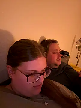 Snapshot of CurvyPaar2 chatting on September 12, 7:46 pm CurvyPaar2 online show from September 12, 7:46 pm