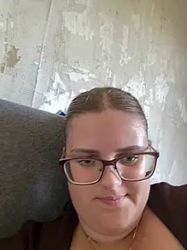 Snapshot of CurvyPaar2 chatting on June 24, 12:15 pm CurvyPaar2 online show from June 24, 12:15 pm
