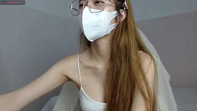 Snapshot of Alina_MissAsian chatting on November 9, 5:00 am Alina MissAsian online show from November 9, 5:00 am