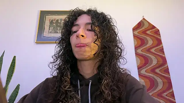 Snapshot of camille_delrey chatting on December 16, 12:59 am camille delrey online show from December 16, 12:59 am