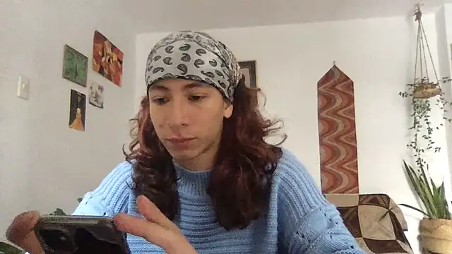 Snapshot of camille_delrey chatting on May 13, 1:29 pm camille delrey online show from May 13, 1:29 pm