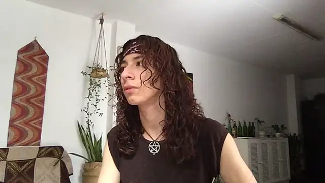 Snapshot of camille_delrey chatting on May 14, 6:27 pm camille delrey online show from May 14, 6:27 pm