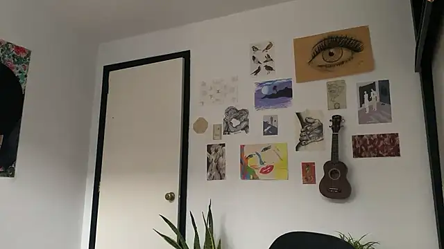 camille delrey online show from March 6, 10:38 pm