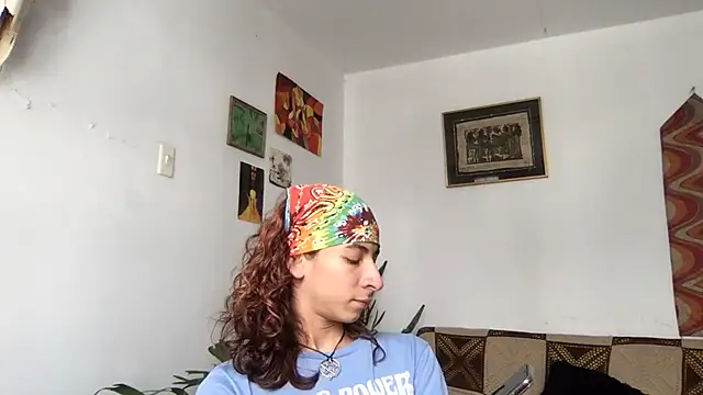 Snapshot of camille_delrey chatting on May 19, 7:10 pm camille delrey online show from May 19, 7:10 pm