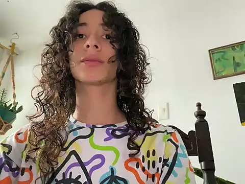 Snapshot of camille_delrey chatting on October 27, 6:20 pm camille delrey online show from October 27, 6:20 pm