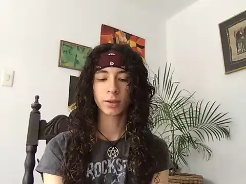 Snapshot of camille_delrey chatting on November 7, 5:17 pm camille delrey online show from November 7, 5:17 pm