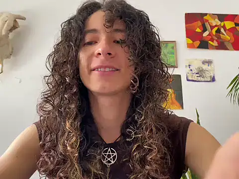 Snapshot of camille_delrey chatting on November 4, 4:00 pm camille delrey online show from November 4, 4:00 pm