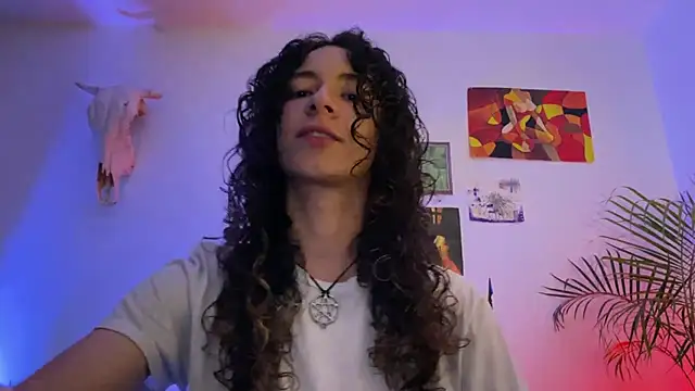 Snapshot of camille_delrey chatting on November 21, 12:53 am camille delrey online show from November 21, 12:53 am