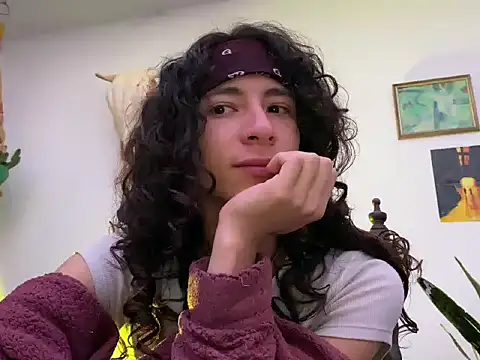 Snapshot of camille_delrey chatting on November 11, 1:33 am camille delrey online show from November 11, 1:33 am