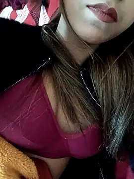 Snapshot of payalsharma95 chatting on December 17, 4:23 pm payalsharma95 online show from December 17, 4:23 pm