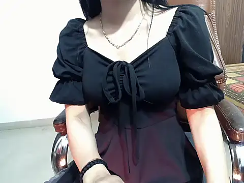 Snapshot of Hazel_Angel chatting on June 13, 12:25 pm Hazel Angel online show from June 13, 12:25 pm