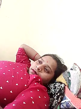 Snapshot of Hot_crety chatting on June 21, 10:32 am Hot crety online show from June 21, 10:32 am