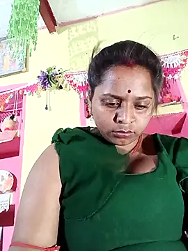 Hot crety online show from April 5, 2:57 pm