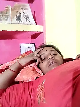 Hot crety online show from April 1, 4:37 pm