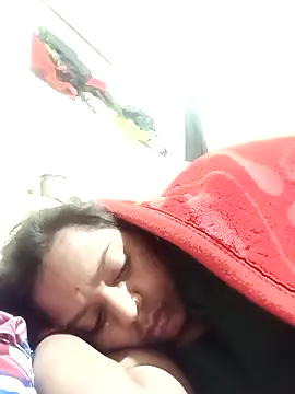 Hot crety online show from January 8, 10:38 pm