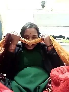 Hot crety online show from January 9, 2:46 pm