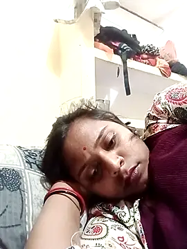 Hot crety online show from February 25, 5:46 pm