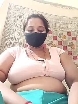 Snapshot of Hot_crety chatting on July 9, 10:31 pm Hot crety online show from July 9, 10:31 pm
