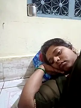 Snapshot of Hot_crety chatting on October 15, 11:46 pm Hot crety online show from October 15, 11:46 pm